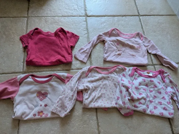 Lot vêtements 1 an - photo numéro 4