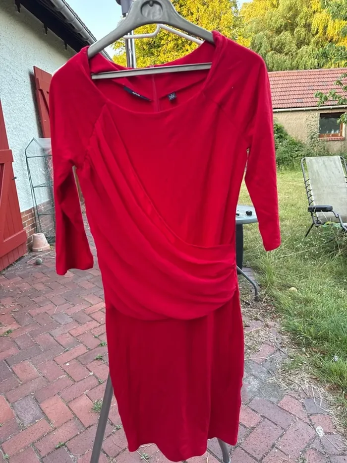 Jolie robe rouge neuve taille S - photo numéro 2