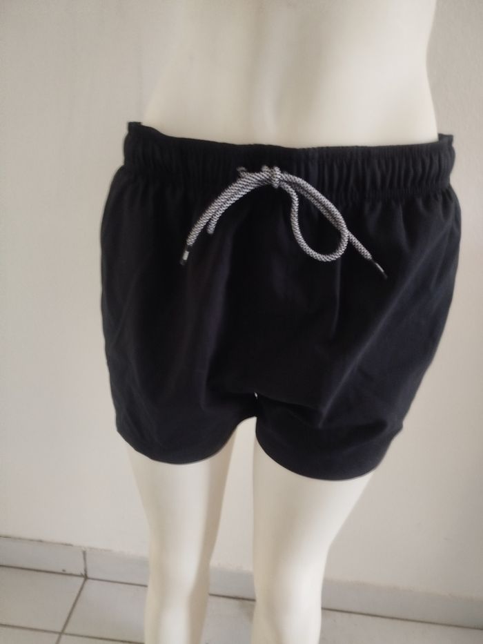 #kytieLhomme. Short taille L - photo numéro 2
