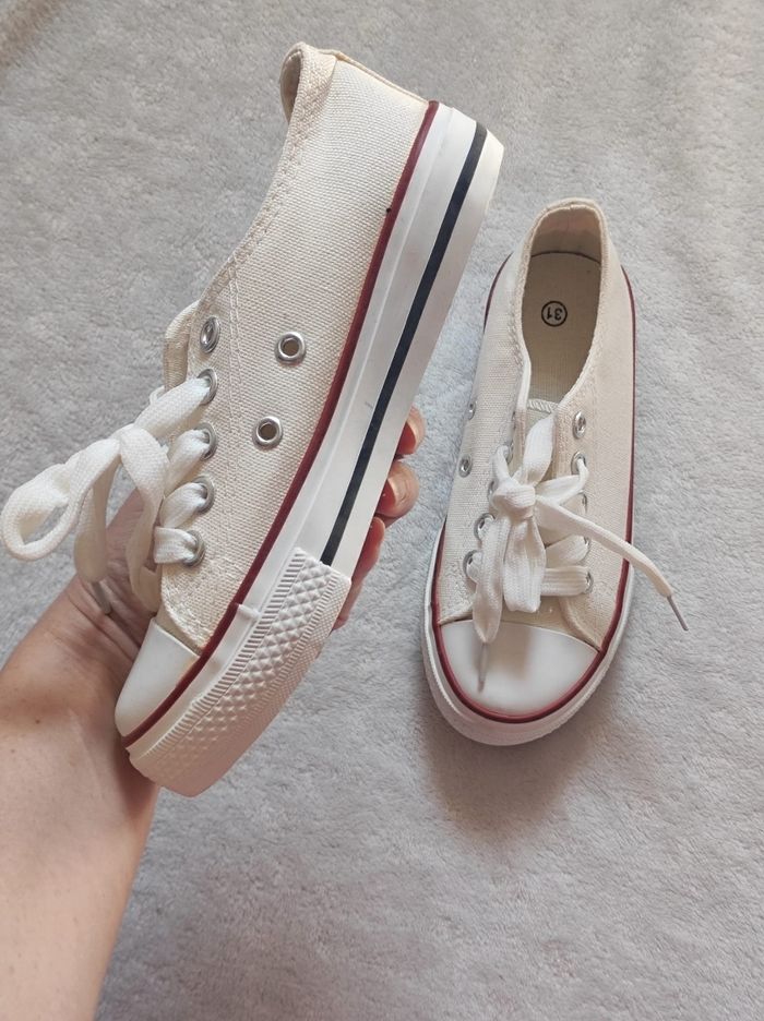 Chaussures en toile taille 31 - photo numéro 3