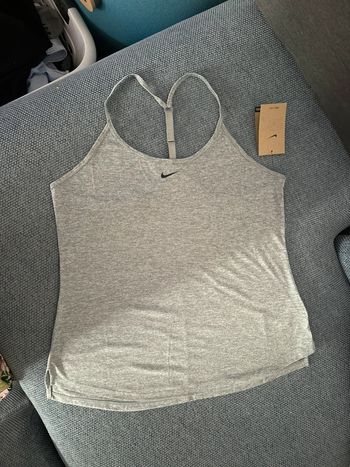 Débardeur Nike taille M neuf