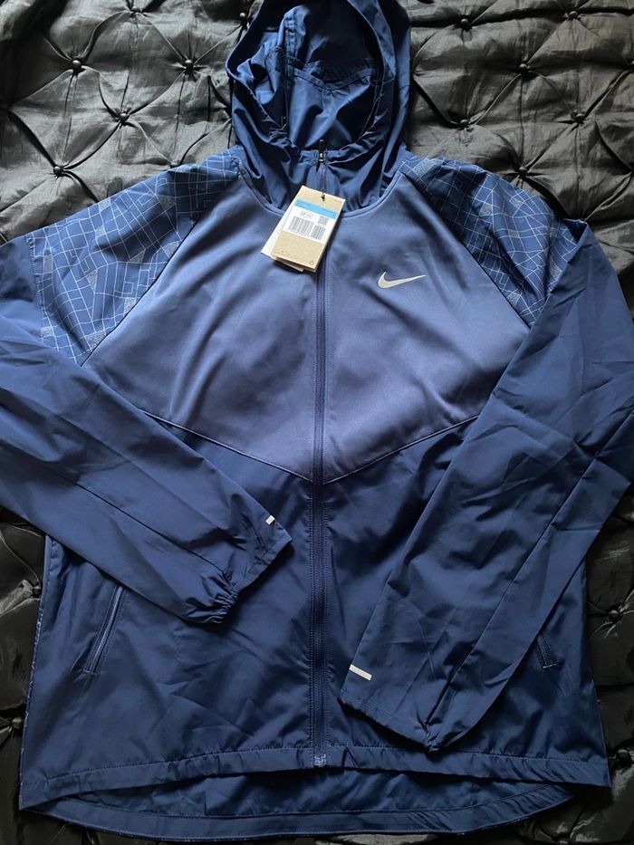 Veste nike running division miller M neuf avec étiquette authentique - photo numéro 4