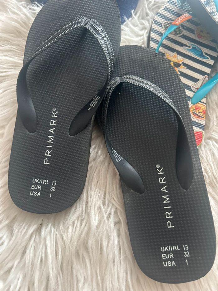 Lot 4 paires de chaussons/claquettes garçon taille 32/33 - photo numéro 7