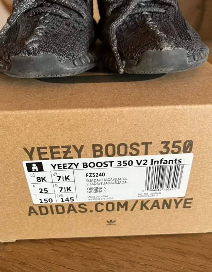 Adidas Yeezy Boost 350 V2 noires - photo numéro 4