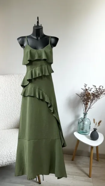 Superbe robe longue kaki taille unique avec fente