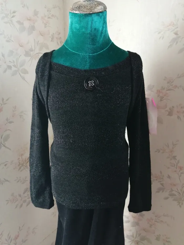 Pull fin noir à paillettes avec bouton et impression bolero / fpc/ (8ans) - photo numéro 2