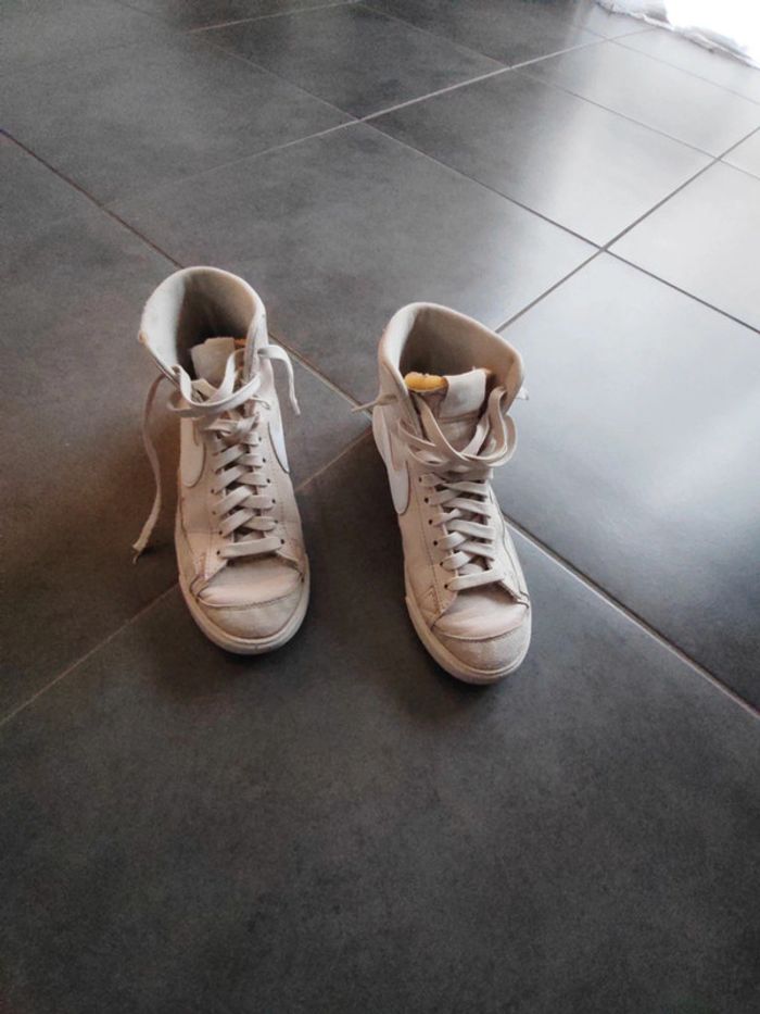 Chaussure nike montante