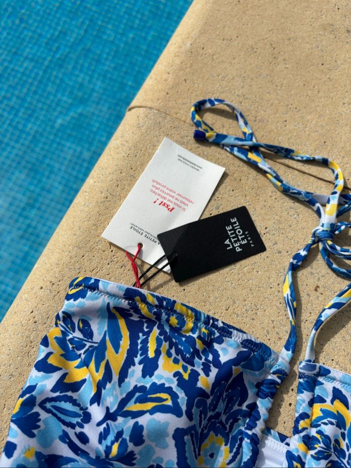 Maillot de bain 1 pièce blancs à motifs bleus et jaunes la petite étoile Taille 36 - photo numéro 5