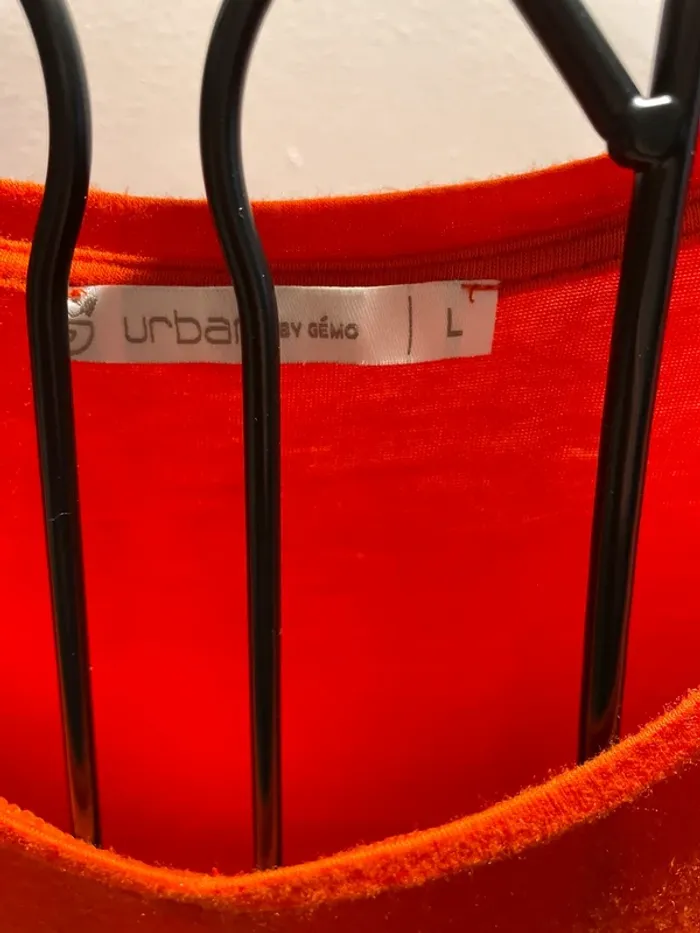 TEE shirt a manche courte épaule nu Gemo taille L - photo numéro 2
