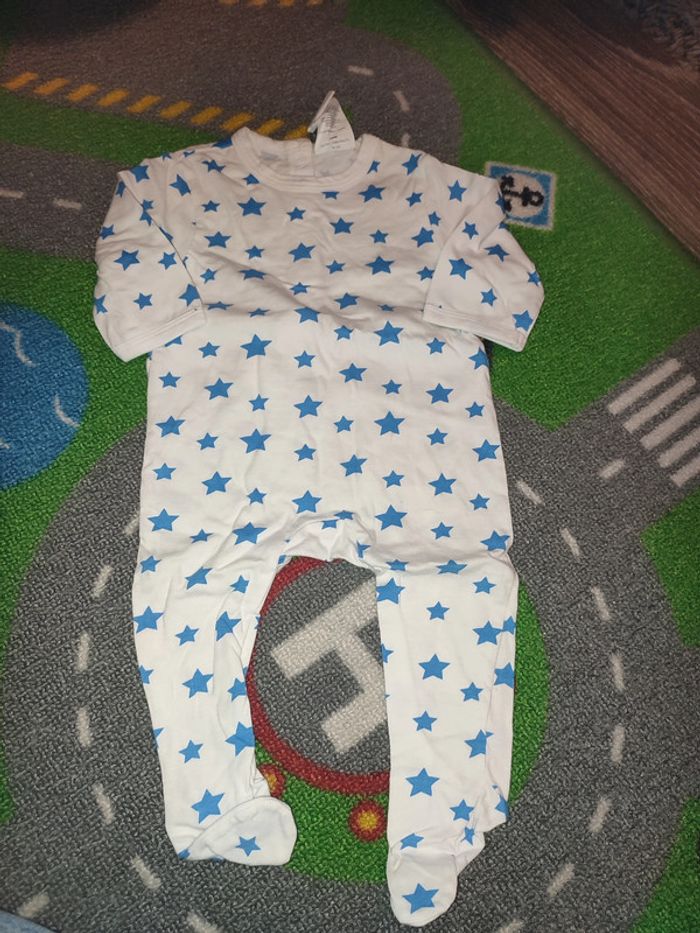 pyjama étoilé bébé