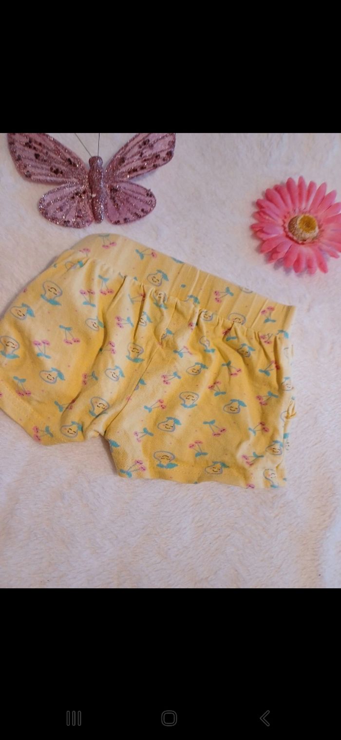 Short bébé taille 6 mois - photo numéro 3
