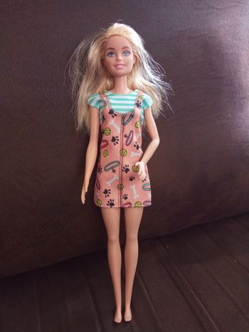 Jolie BARBIE "Mattel" (Chine)