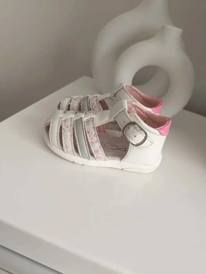 Sandales bébé fille - photo numéro 2