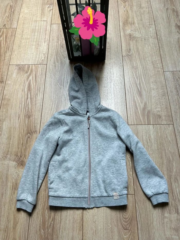 Gilet à capuche 8ans Kiabi