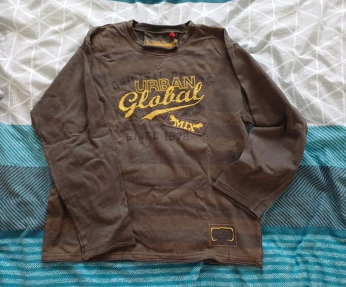 Pull catimini garçon 8 ans très bon état