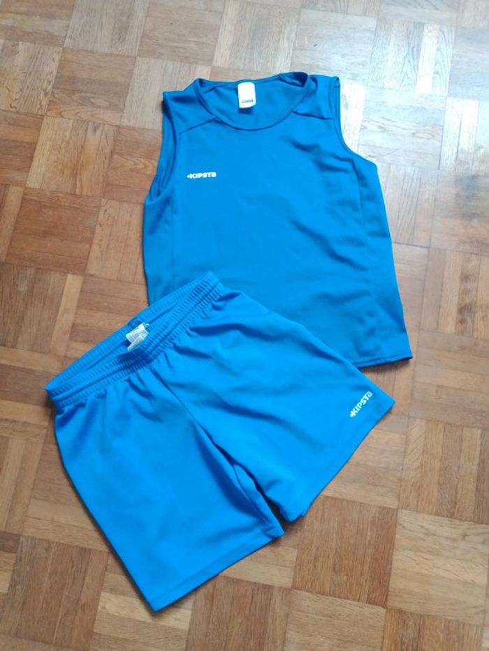 Ensemble tenue basket taille 8 ans 🌞
