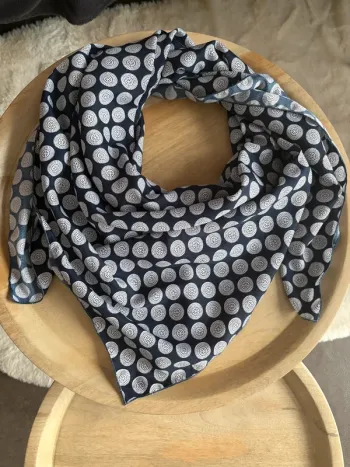 Foulard fait main