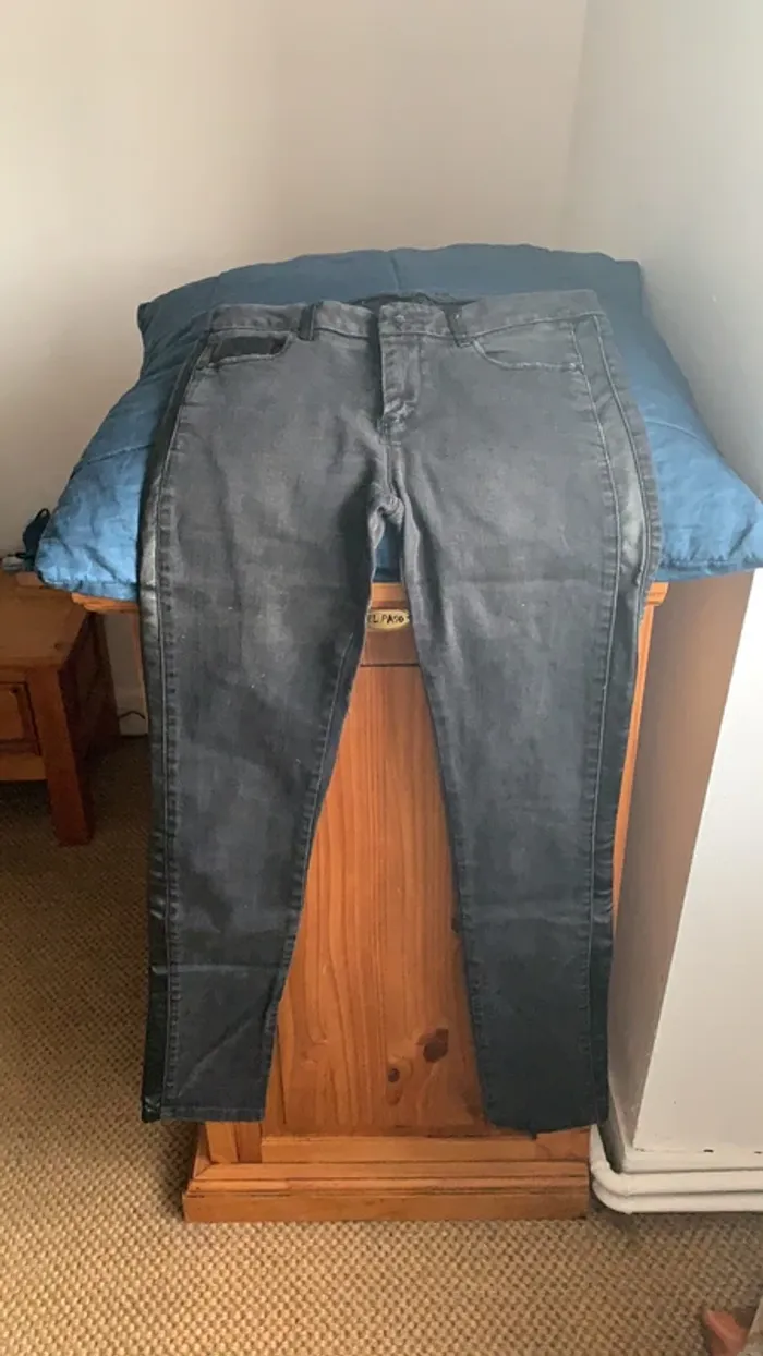 Jeans noir - photo numéro 2