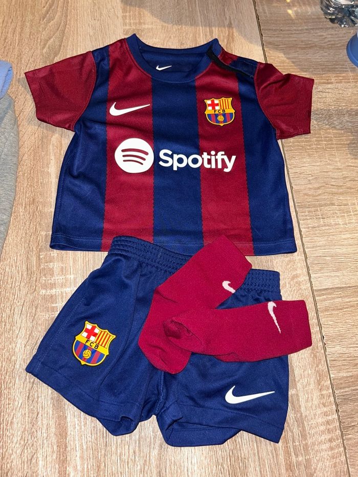 Gros lot de 60 vêtements garçon - photo numéro 4