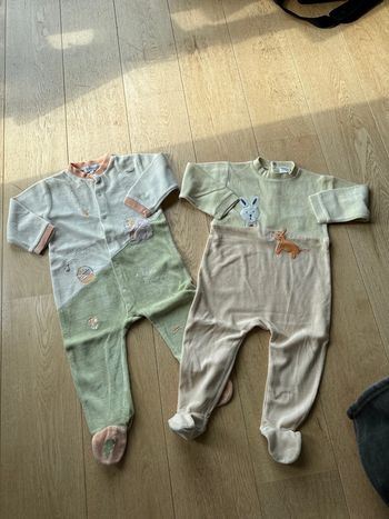 Grenouillère bébé