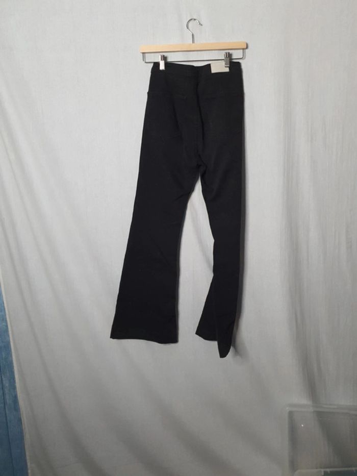 Jean flare noir bershka - photo numéro 4