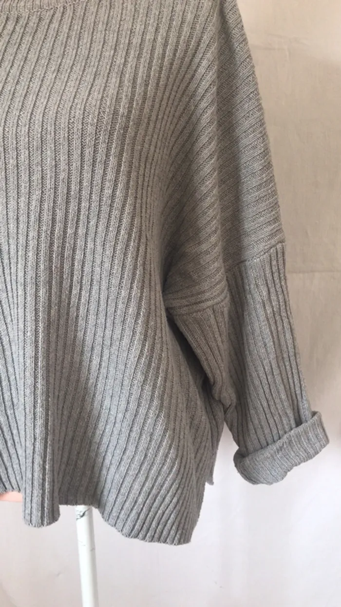 Pull gris - photo numéro 3
