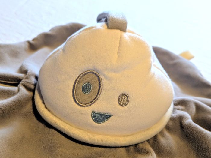 Petite Tête Ronde Bouton Blanche Luisante Lumineuse Robe Grise Peluche Petits Enfants Bébés - photo numéro 3