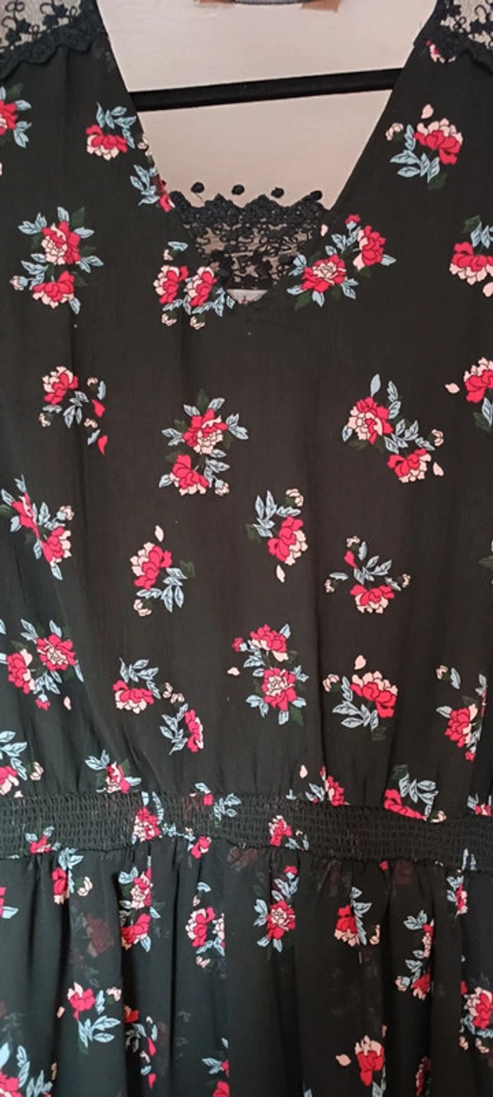 Robe noir à fleurs 42 - photo numéro 2