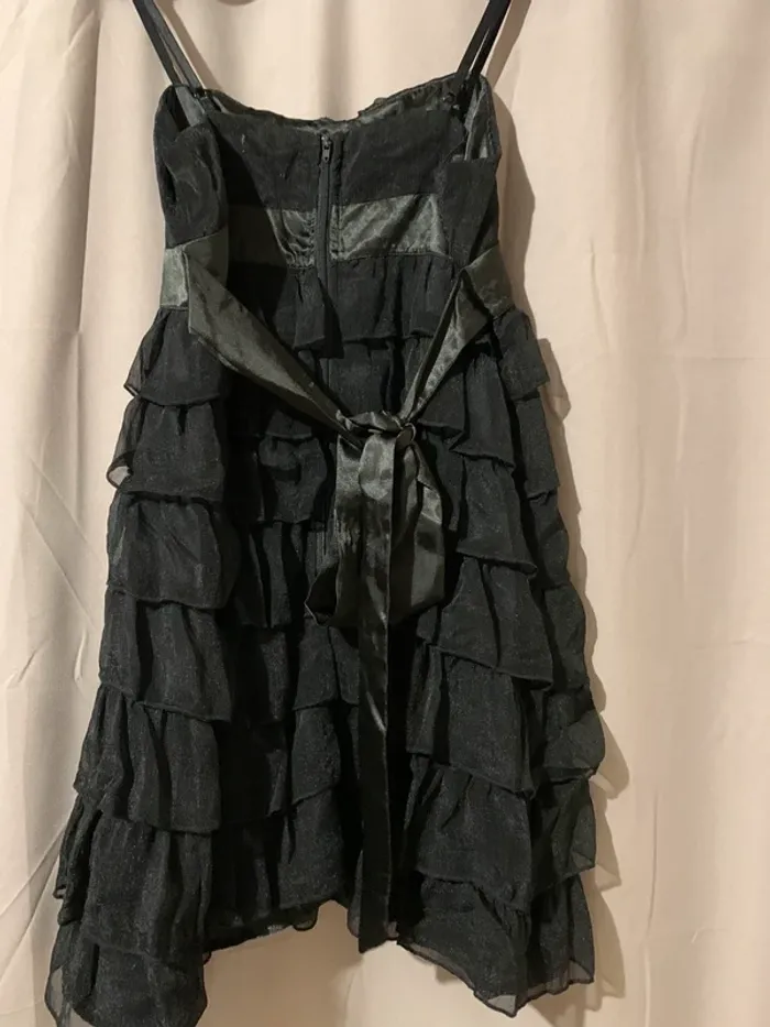 Robe noire - photo numéro 2