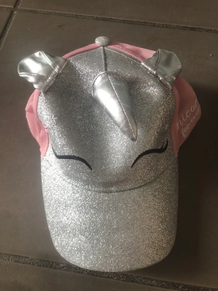 Casquette licorne brillant T52 4 ans neuf 🧢 🦄 - photo numéro 2