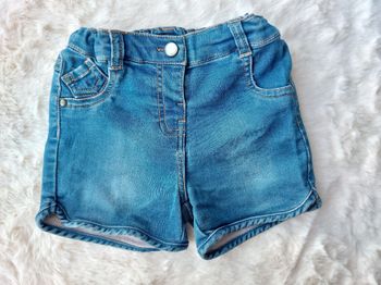 Short jeans