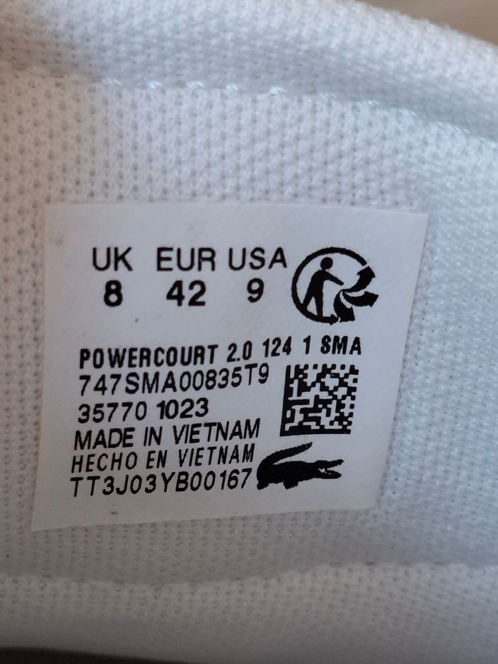 Baskets Lacoste t.42 Neuf jamais porte 100%Cuir valeur 145€ - photo numéro 5