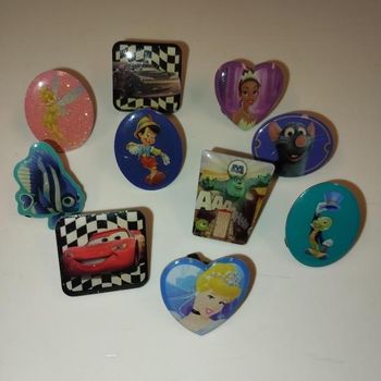 DISNEY - Lot 10 Pin's Mix Disney Edition Carrefour 2010 - Lot n°28 (OCCASION)