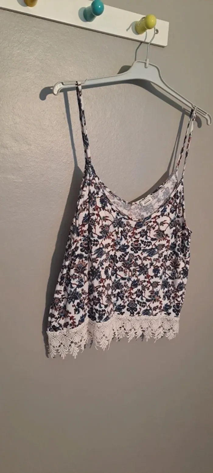 Débardeur femme tons bleu et blanc - Marque Pimkie - Taille 40 - Très bon état. - photo numéro 3