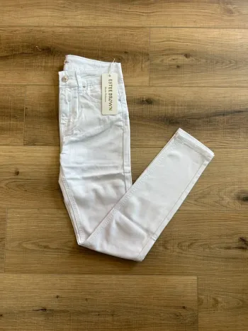Jean femme jean slim push up blanc taille 38 taille M neuf