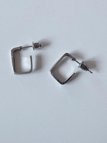 Boucles d’oreilles carré