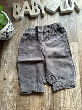 - Pantalon kitchoun - 3 mois - Très bon état