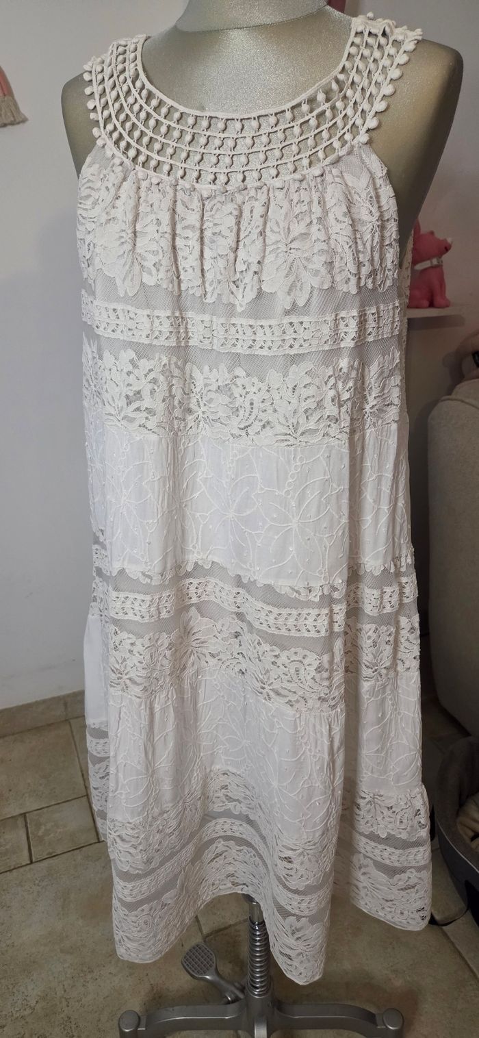 Robe Blanche Dentelle Bohème Chic – Made in Italy – Fluide & Élégante - photo numéro 4