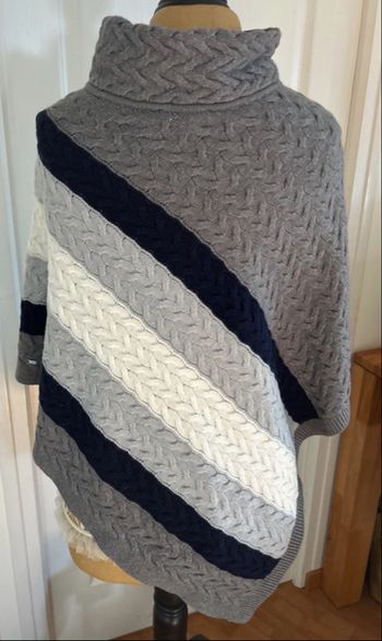 Poncho taille unique Tommy Hilfiger très bon état 