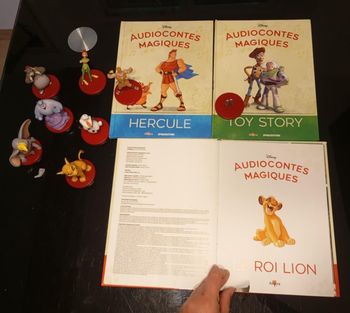Lot figurine audiocontes Disney