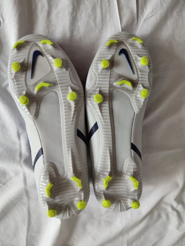 chaussure de foot Nike - photo numéro 4