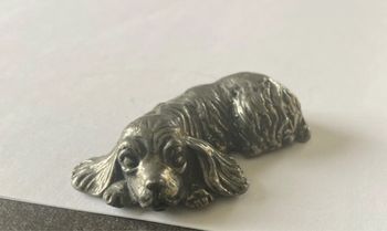Figurine chien en étain