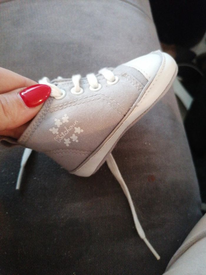 Chaussures 3/6 mois kitchoun