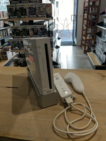 Nintendo Wii Blanche + Wiimote & Nunchuk