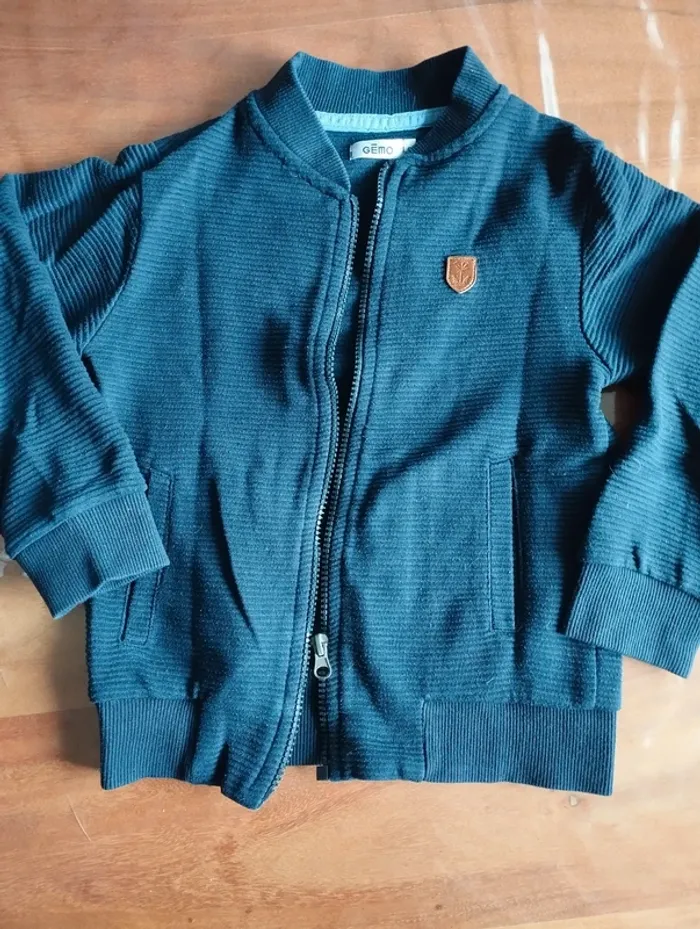 Lot garçon shorts et veste 6 ans - photo numéro 10