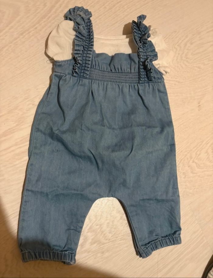 Ensemble Kiabi body + salopette
