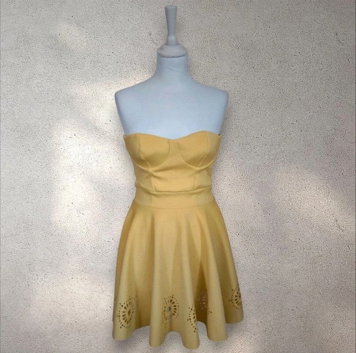 Robe bustier dos nu jaune pâle Lashes taille S