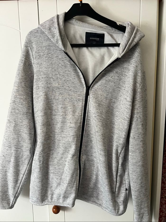 Sweat fermeture capuche