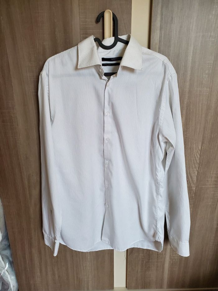 Chemise blanche à rayures pointillées noires taille L 41-42