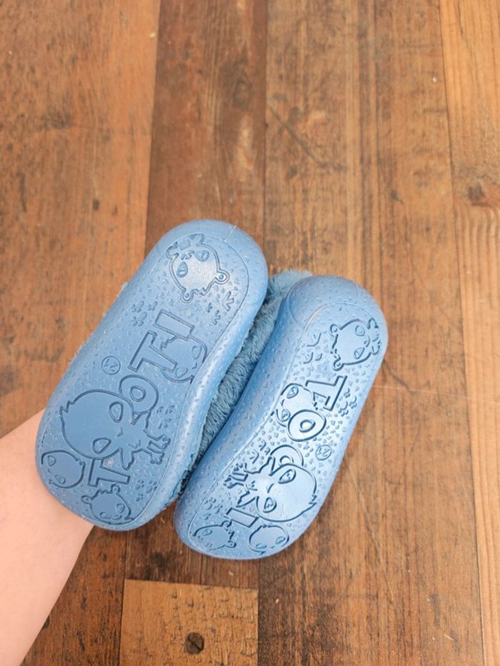 Chaussons bébé garçon pointure 21 - photo numéro 4